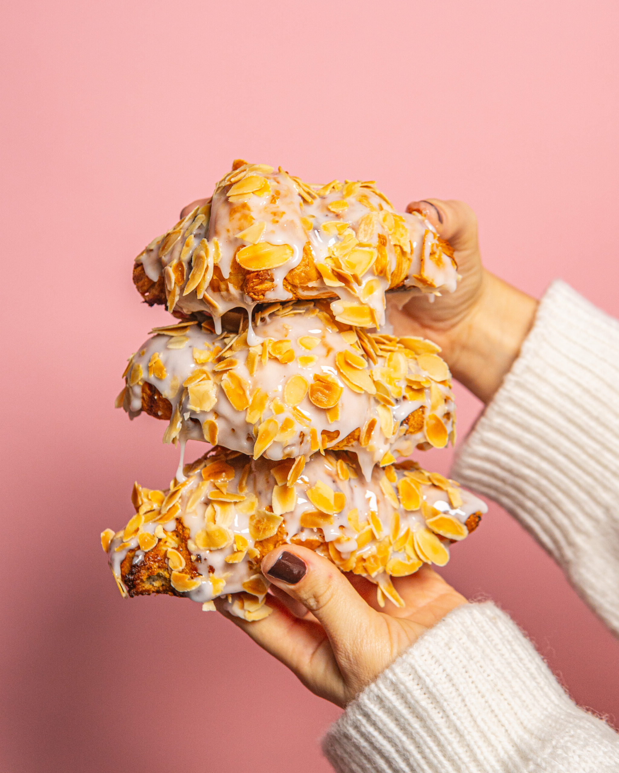 Rogal z białym makiem