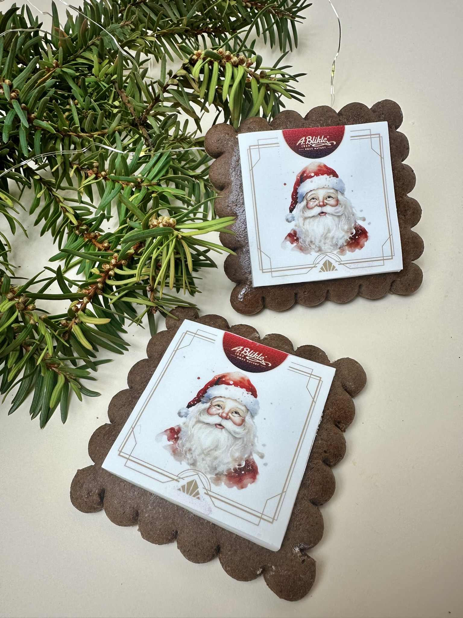 PIERNICZEK DEKOROWANY MIKOŁAJ